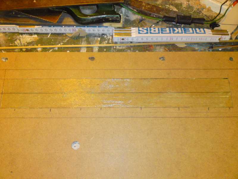 Datei:Tuerverkleidungen mit leder beziehen 04.jpg