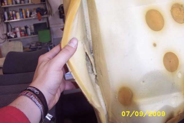 Datei:Sitzbezuege wechseln-09.jpg