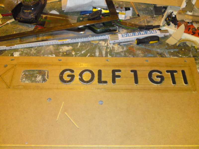 Datei:Tuerverkleidungen mit leder beziehen 09.jpg