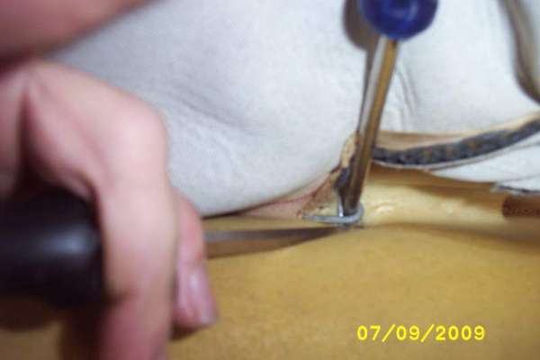 Datei:Sitzbezuege wechseln-08.jpg