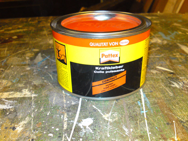 Datei:Tuerverkleidungen mit leder beziehen 00.jpg